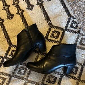 Easy Spirit Black Ankle Booties